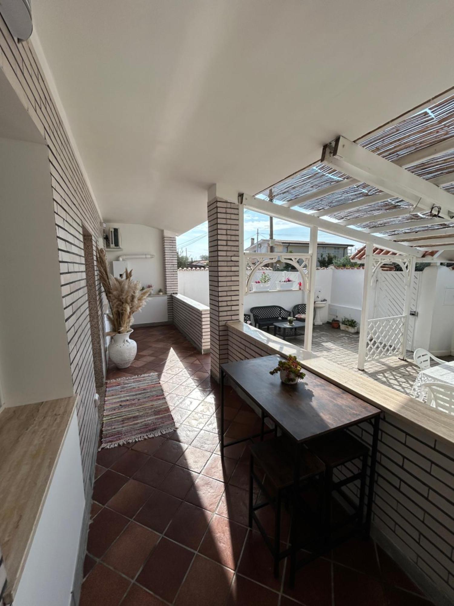 Fly & Stay Apartments Fiumicino Buitenkant foto